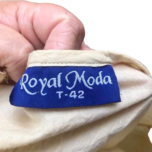 Royal Moda Beige Threaded Blouse size Medium - Picture 5 of 10